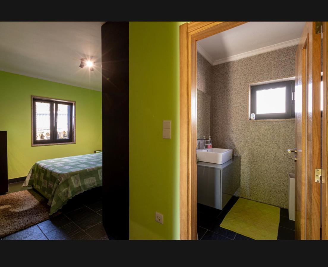 Modern Three Bedroom House Figueiro Kültér fotó